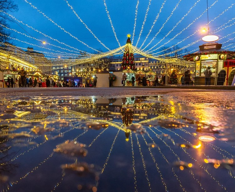 Рождественская ярмарка на Манежной площади откроется 19 ноября