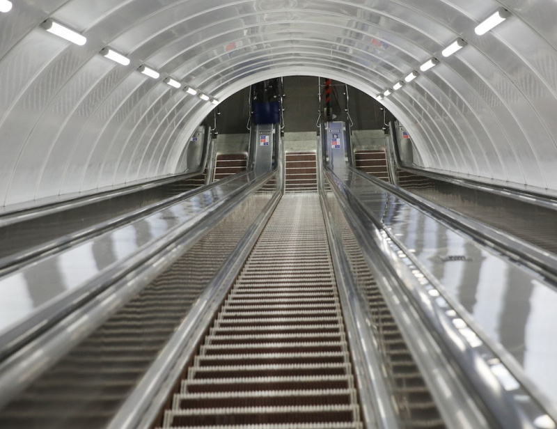 В октябре станцию метро «Электросила» закроют для капитального ремонта эскалаторов