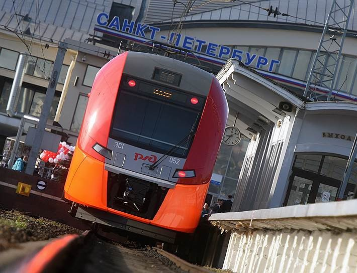 В ближайшие выходные на Финляндском направлении будут курсировать дополнительные поезда