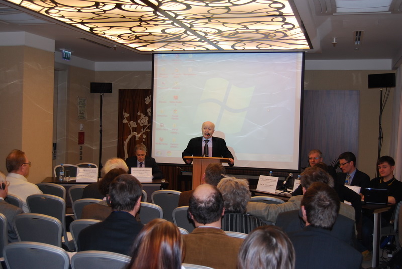 Кто поминает прошлое