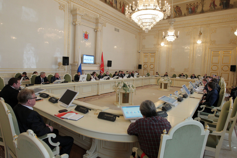 В Белом зале Мариинского дворца