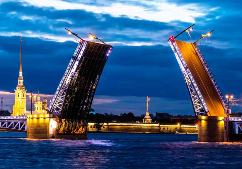 Биржевой мост откроют для транспорта в конце ноября