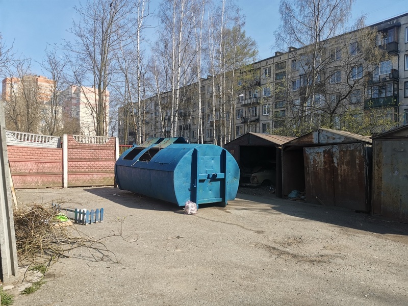О ненадлежащем состояния гаражей и контейнерной площадки для сбора ТБО
